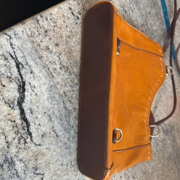 Unique Cuoieria Fiorentina Bag-2 ways to wear! - Picture 7 of 8